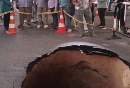 الصرف الصحي بالقاهرة الكبرى:  هبوط أرضي بخط صرف صحي قطر ٦٠٠ مم أسفل كوبري التجنيد بجسر السويس