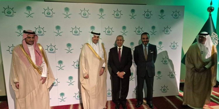 رئيس الأكاديمية العربية للنقل البحري في قلب المعرض السعودي بلندن.. دور رائد في تطوير الكوادر البحرية