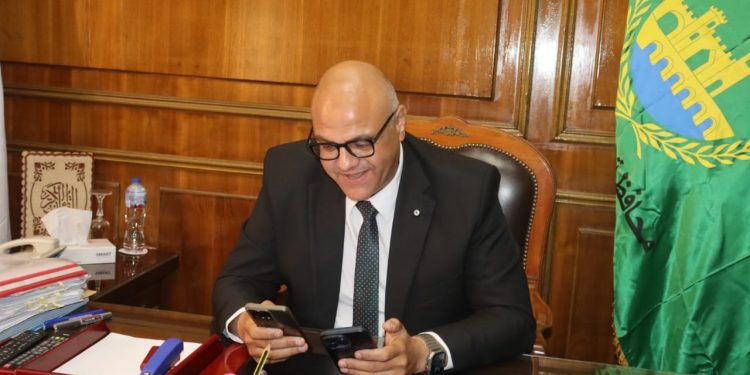 محافظ القليوبية يهنئ أوائل الدبلومات الفنية بمحافظة القليوبية هاتفيا