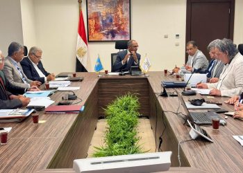 نائب وزير الاسكان يتابع موقف عددٍ من مشروعات مياه الشرب والصرف الصحى على مستوى الجمهورية