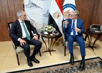وزير البترول يبحث مع “شلمبرجير” سبل دعم أنشطة الاستكشاف والإنتاج وتعزيز الشراكة التقنية