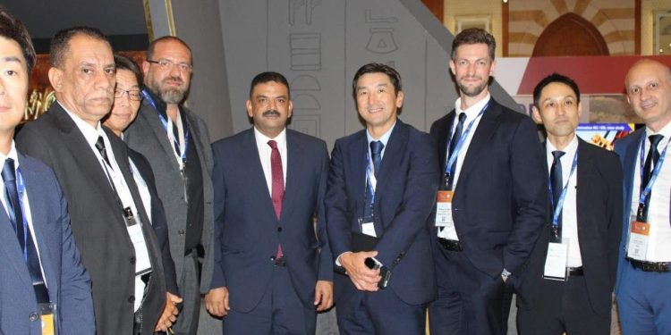 هيئة الثروة المعدنية والصناعات التعدينية تبحث سبل التعاون مع شركة Komatsu اليابانية