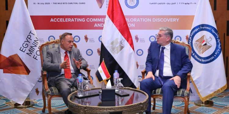 وزير البترول يستقبل رئيس “مناجم النوبة” لبحث توسيع الاستثمارات في قطاع التعدين