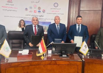 “خدمات البترول الجوية” تستضيف مراسم توقيع بروتوكول مشروع “الواحات الخضراء” لتنمية الزراعة في الوادي الجديد