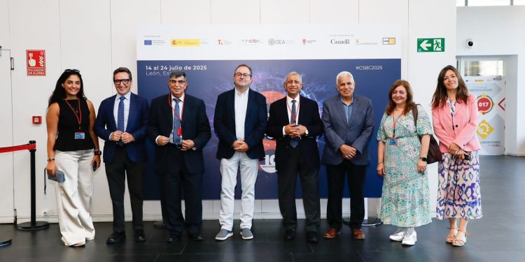 رئيس الأكاديمية العربية للعلوم يلتقي مدير “إنسيبي” بـ ليون لمناقشة احدث المستجدات في مجال الأمن السيبراني