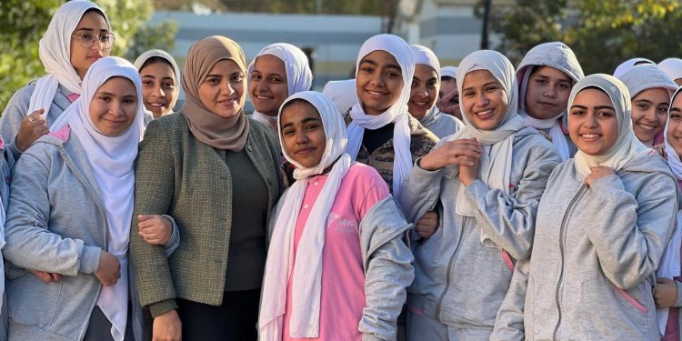 إقبال شديد من الطلاب الجدد بالمعهد الفنى النموذجى للتمريض بالعبور لتميزه فى العملية التعليمية