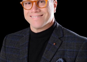 “القابضة للسياحة” تقرر تكليف “هشام الدميري” قائمًا بأعمال العضو المنتدب التنفيذي لشركة “إيجوث”