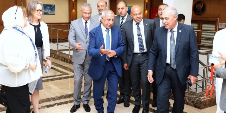 رئيس الأكاديمية العربية يشارك في افتتاح ورشة عمل “رابطة المرأة العربية في القطاع البحري”