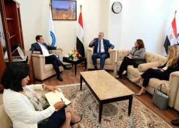 مصر وشل تعززان التعاون لتنمية الغاز الطبيعي وترسيخ دور مصر كمركز إقليمي للطاقة