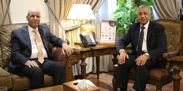 رئيس الأكاديمية العربية يستقبل سفير العراق بالقاهرة.. آفاق تعاون علمي وأكاديمي واعدة