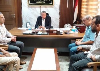رئيس”البحيرة للكهرباء”يكرم العاملين المتميزين ب”الضبطية القضائية” 