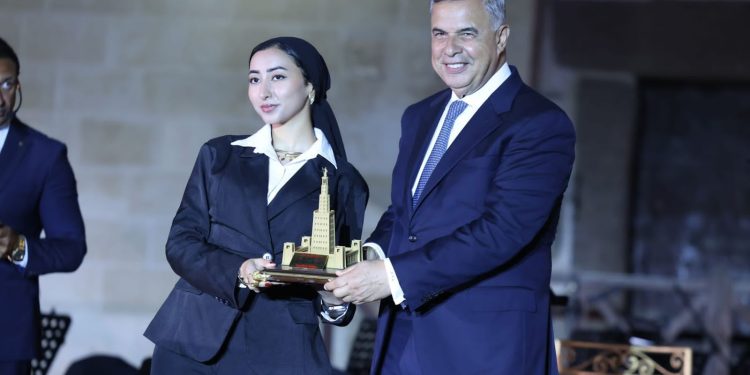 فى عيدها القومي.. الإسكندرية تحتفي بأولى خريجات الذكاء الاصطناعي بالأكاديمية العربية