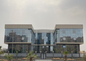 “بتروسيف” تبدأ العمل بمقرها الإداري الجديد بالشروق