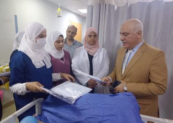 الشلقانى وكيل صحة القليوبية يتفقد حي شرق وغرب شبرا ويتابع سير العمل بحملة “طرق الأبواب”