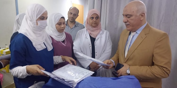 الشلقانى وكيل صحة القليوبية يتفقد حي شرق وغرب شبرا ويتابع سير العمل بحملة “طرق الأبواب”
