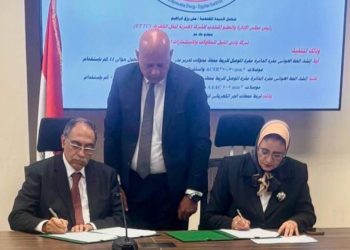 “نقل الكهرباء” توقّع عقداً جديداً لربط محطات القطار الكهربائي السريع بالشبكة القومية