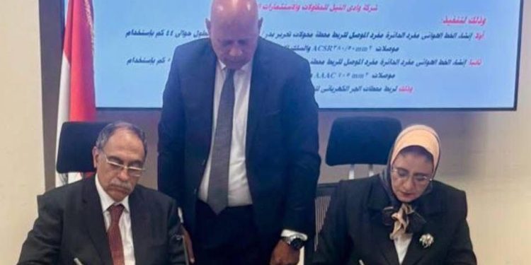 “نقل الكهرباء” توقّع عقداً جديداً لربط محطات القطار الكهربائي السريع بالشبكة القومية