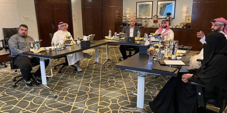 “الحريري” يشارك في أول اجتماعات اللجنة التوجيهية للربط الكهربائي المصري السوداني بمكة المكرمة