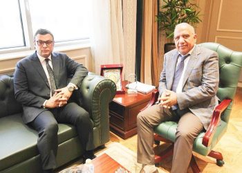 وزيرا الكهرباء والإسكان يبحثان خطة العمل المشترك ودعم التوسع فى استخدامات الطاقة المتجددة