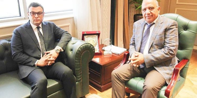 وزيرا الكهرباء والإسكان يبحثان خطة العمل المشترك ودعم التوسع فى استخدامات الطاقة المتجددة