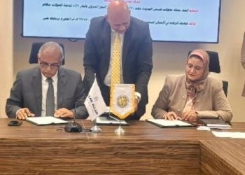 “المصرية لنقل الكهرباء” توقّع عقد إنشاء محطة محولات بلبيس الجديدة