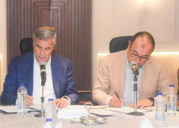 وزير قطاع الأعمال ومحافظ الإسكندرية يوقعان بروتوكولًا لتوريد 120 أتوبيس غاز طبيعي من إنتاج “النصر للسيارات” 