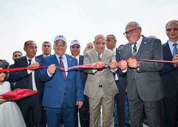 وزير الكهرباء يشهد افتتاح خط إنتاج أبراج كهرباء الجهد العالي والفائق بمصنع الطائرات