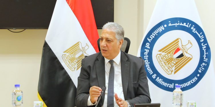 مبنى وزارة البترول يحصل على شهادتي الأيزو في السلامة والصحة المهنية والإدارة البيئية