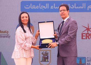 رئيس جامعة بنها يشهد ختام فعاليات قمة “ستارت” لأنشطة وحدات التضامن الاجتماعي