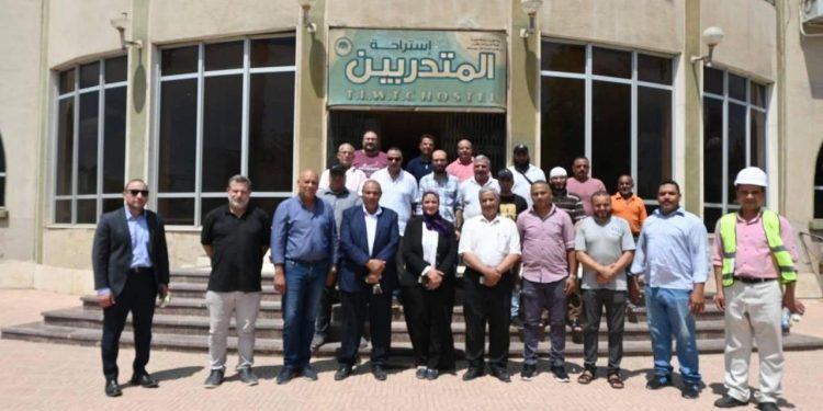 رئيس”نقل الكهرباء” تتفقد مركزى تحكم الدلتا و تدريب أعمال الصيانة تحت الجهد التابع لمنطقة كهرباء الدلتا 