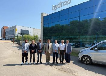 وزير الإسكان يزور مصنع “هيدرو – Hydroo” للطلمبات في إسبانيا