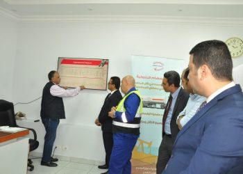 رئيس هيئة البترول يتفقد مركز تدريب القيادة الامنة بشركة السهام البترولية