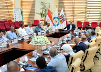 المهندس كريم بدوى وزير البترول والثروة المعدنية يتابع توسعات ميناء الحمراء البترولى بالعلمين