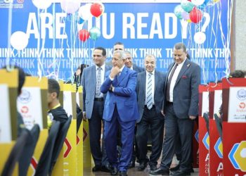 رئيس الأكاديمية العربية يتفقد المرحلة الختامية للمسابقة المصرية للبرمجة لشباب الجامعات