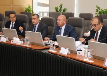 المجلس الأعلى للطاقة يناقش توفير “الطاقة” اللازمة ورفع القدرة لعدد 14 مشروعا صناعيا وخطوط إنتاج جديدة