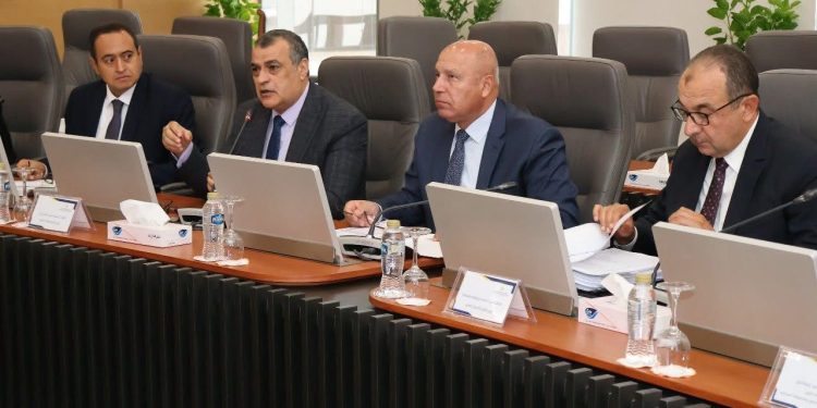 المجلس الأعلى للطاقة يناقش توفير “الطاقة” اللازمة ورفع القدرة لعدد 14 مشروعا صناعيا وخطوط إنتاج جديدة