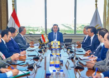 وزير التموين يجتمع مع مجموعة حسن علام القابضة لمتابعة الموقف التنفيذي لمشروع المستودع الاستراتيجي بالأقصر