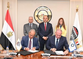 وزير قطاع الأعمال يشهد توقيع بروتوكول تعاون بين الوزارة والأكاديمية العربية للعلوم الإدارية لتعزيز التدريب وتنمية الكوادر البشرية