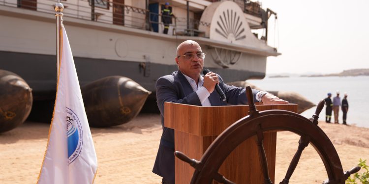 الشركة البورسعيدية للأعمال الهندسية  تنجح في صيانة الفندق العائم أوجيني بأسوان