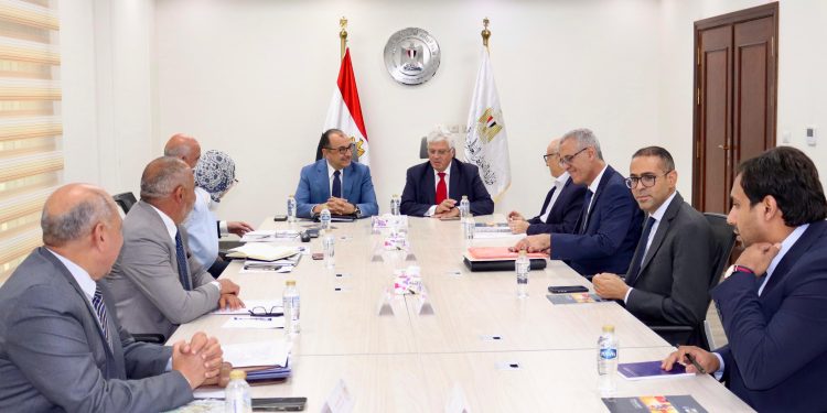 وزيرا قطاع الأعمال والتعليم العالي يبحثان تعزيز التعاون المشترك واستثمار الأصول لدعم المنظومة التعليمية والاقتصاد الوطني