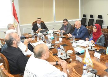 وزير الإسكان يلتقي رئيس وأعضاء جمعية مستثمري ٦ أكتوبر