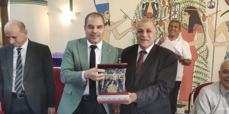 قيادات وعمال “مصر الوسطى” يكرمون المهندس “عصام إبراهيم” في حفل مهيب لبلوغه سن المعاش