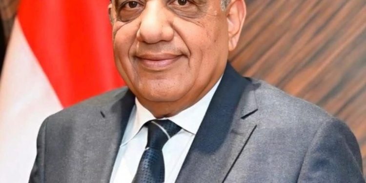 المهندس رأفت شمعة يدعو بالشفاء العاجل لوزير الكهرباء بعد تعرض موكبه لحادث مروري