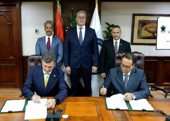 وزير البترول يشهد توقيع 4 اتفاقيات للقابضة للغازات الطبيعية مع شركات عالمية لزيادة استثمارات البحث عن الغاز