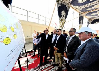 وزير الإسكان ومحافظ الغربية يختتمان جولتهما بتفقد محطة معالجة صرف صحي زفتى