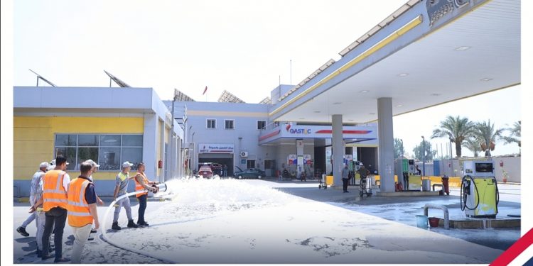 غازتك تقيم تدريب عملي علي استخدام وحدات الإطفاء المتنقلة بمحطات إيني للوقود السائل