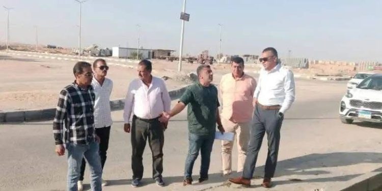 رئيس جهاز حدائق العاشر من رمضان يستكمل جولاته الميدانية بالمدينة