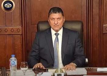وزير البترول يجدد الثقة في استمرار اللواء إيهاب على عبد المقصود عباس رئيساً لخدمات البترول الجوية 