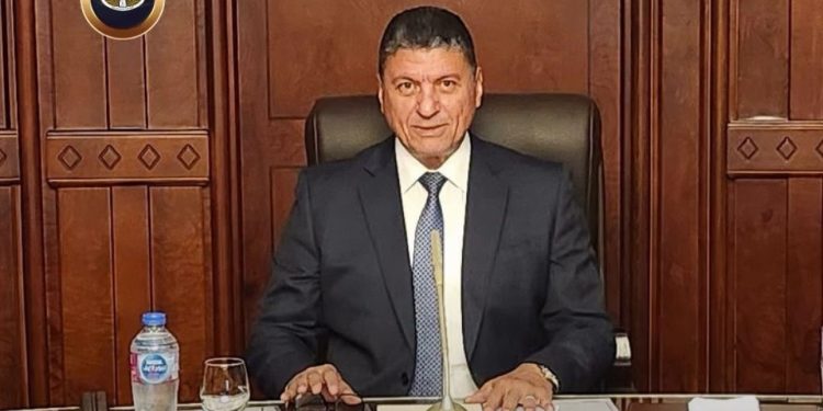 وزير البترول يجدد الثقة في استمرار اللواء إيهاب على عبد المقصود عباس رئيساً لخدمات البترول الجوية 