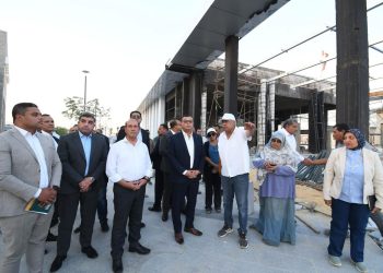 وزير الإسكان يقوم بجولة مفاجئة بمشروع حدائق “تلال الفسطاط” بمنطقة مصر القديمة بالقاهرة